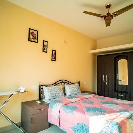 Field Stone Apartment วาร์กา ภายนอก รูปภาพ
